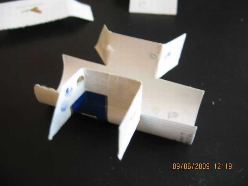 Самолет из пачки сигарет. как сделать самолет из пачки от сигарет как собрать истребитель из сигаретных пачек бумаги