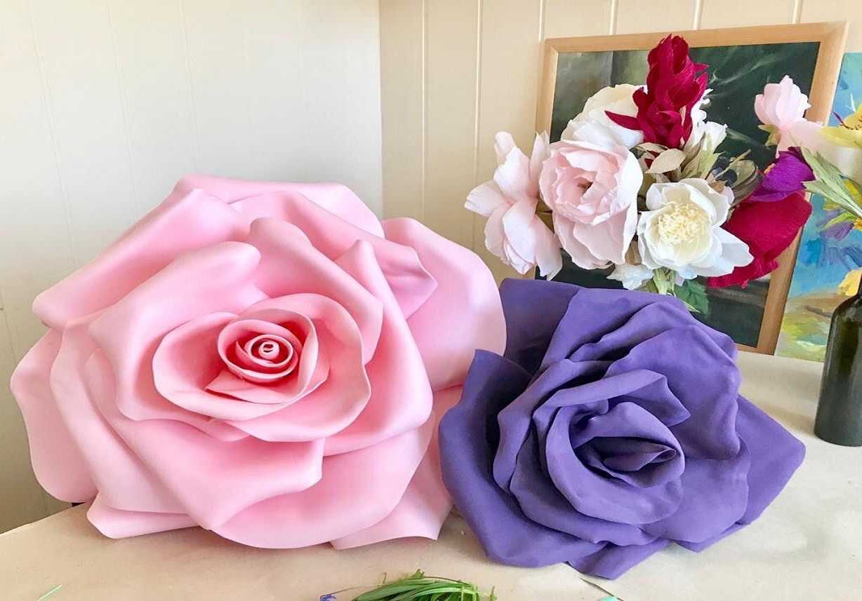 Цветы из фоамирана своими руками: мастер класс. как делать из фоамирана цветы: розу, ромашку, орхидею, лилию, пион, цветы яблони, полевые?