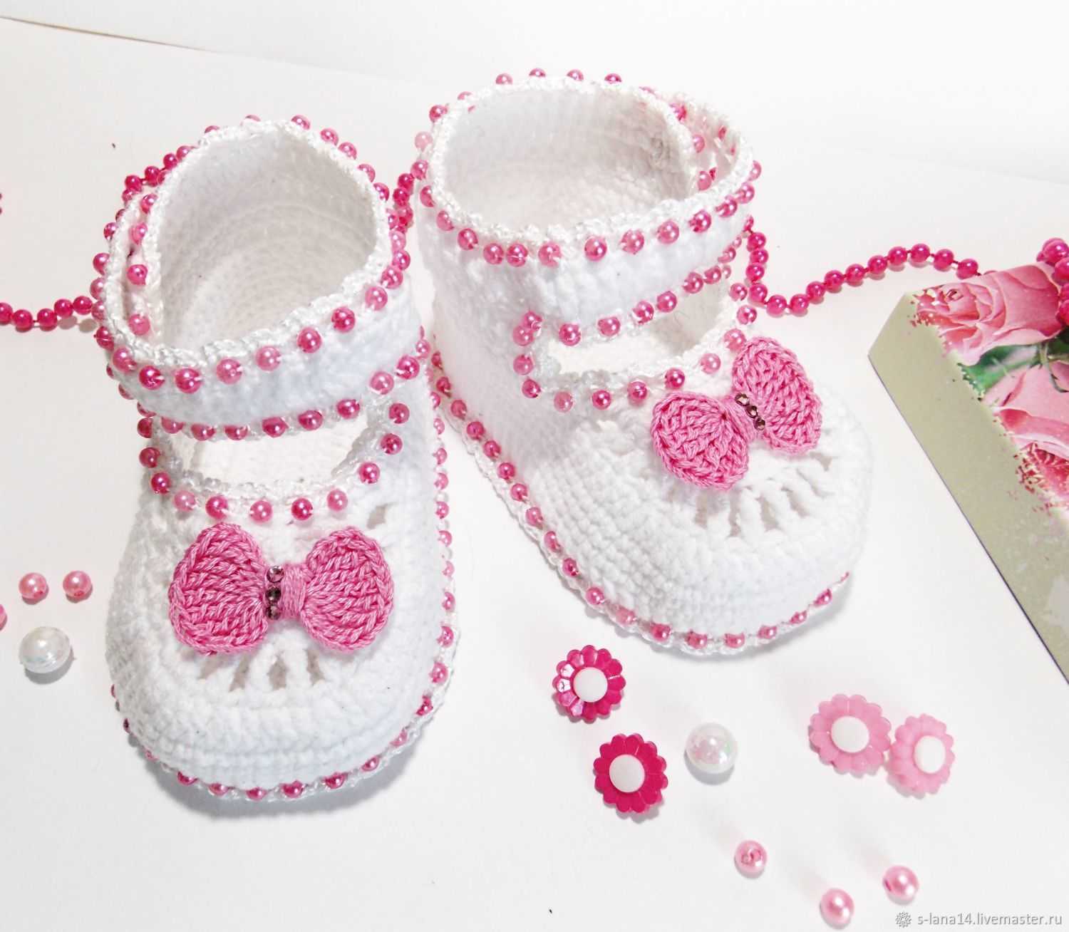 Пинетки для новорожденных малышей спицами: что можно связать для первой обуви малышам