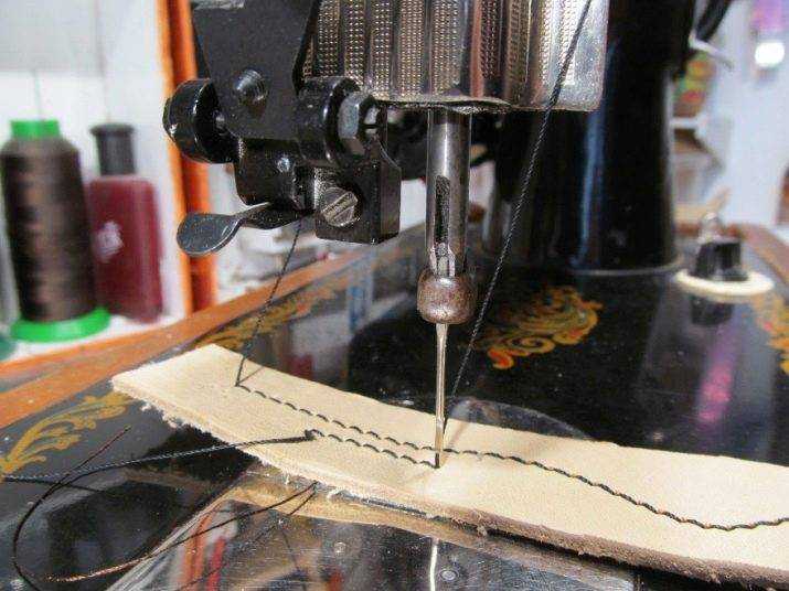 Как пользоваться швейной машинкой - как шить кожу, кожзам, как натянуть нижнюю и верхнюю нить?