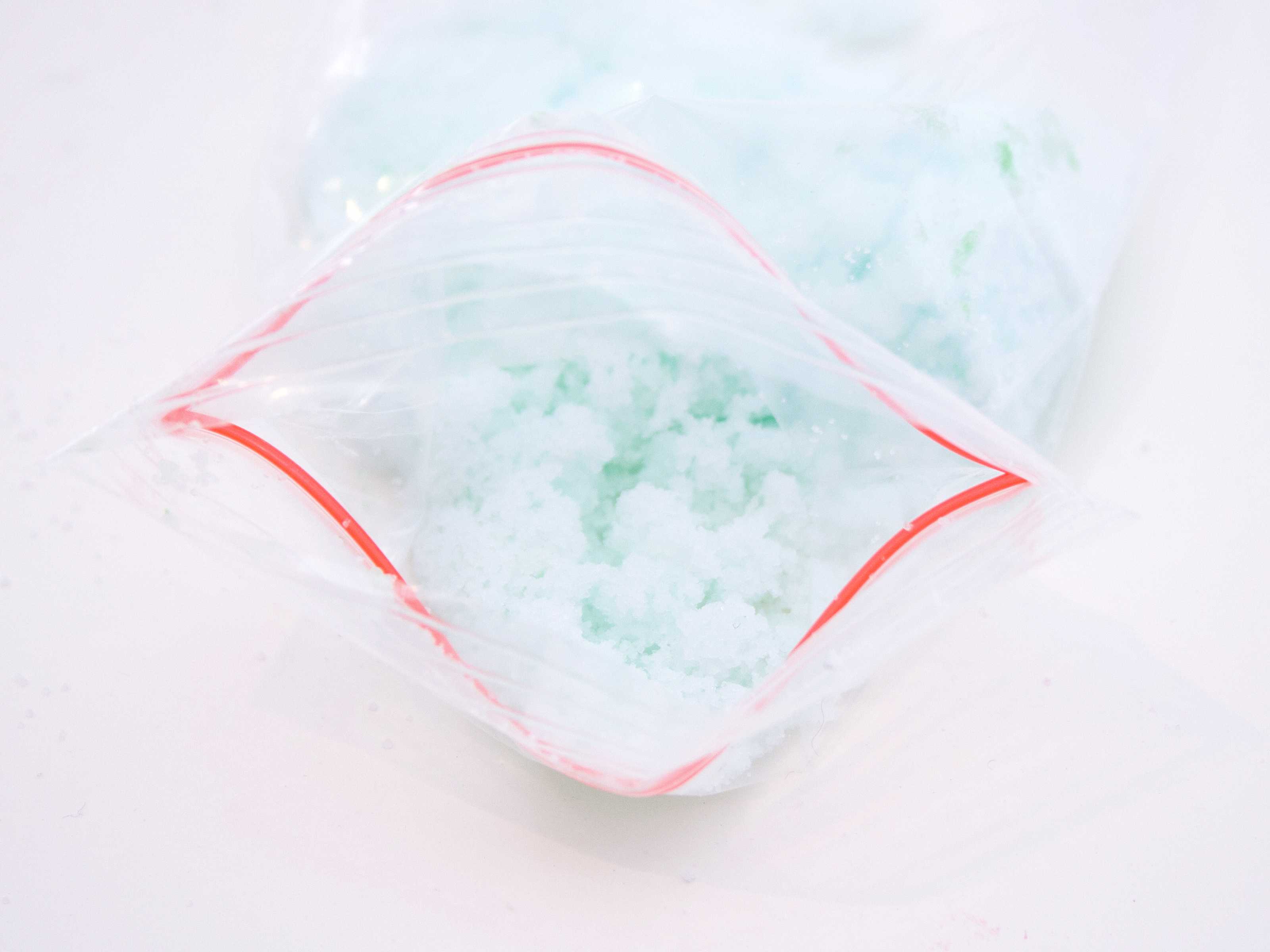 Как вырастить кристалл из соли и воды в домашних условиях: пошаговая инструкция с фото и видео