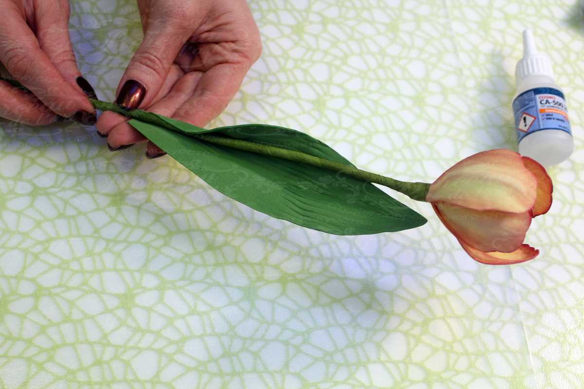 Тюльпаны своими руками: как сделать из бумаги, бисера, пластиковых ложек, фетра | все о рукоделии